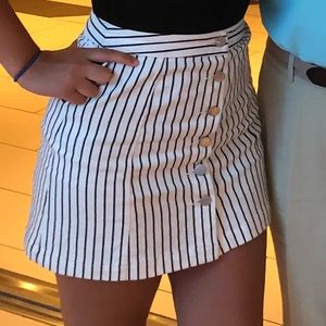 VESTIQUE STRIPED SKIRT
